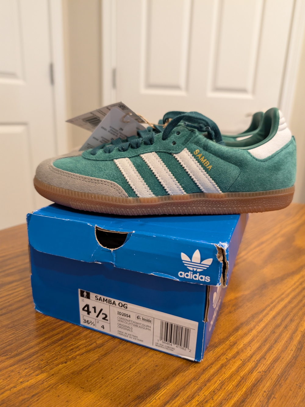 Adidas Samba OG Suede! Size 4.5 Men Or 5.5 Women
